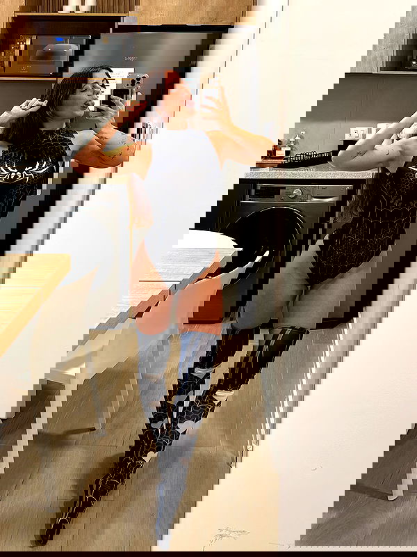 rebeccaschez rebeccaschez archive image