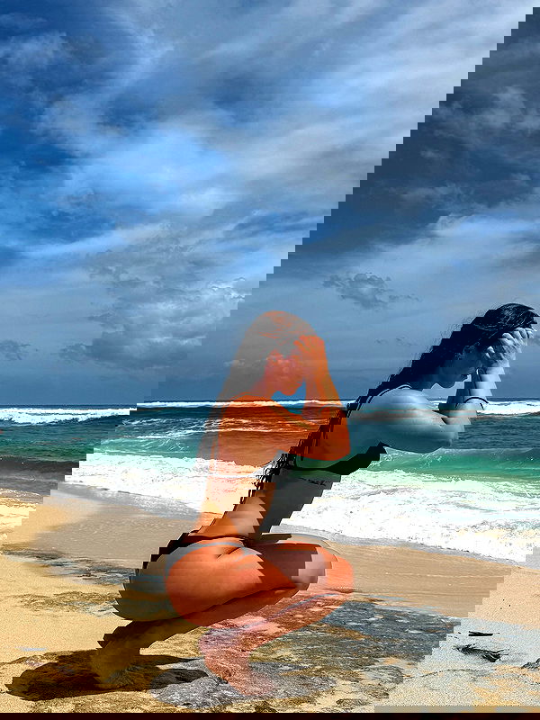 rebeccaschez rebeccaschez archive image