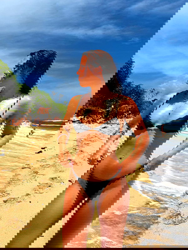 rebeccaschez rebeccaschez archive image