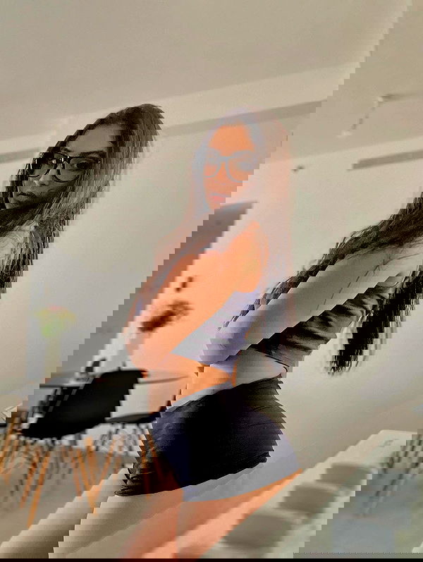 rebecka_tsadok rebecka_tsadok archive image