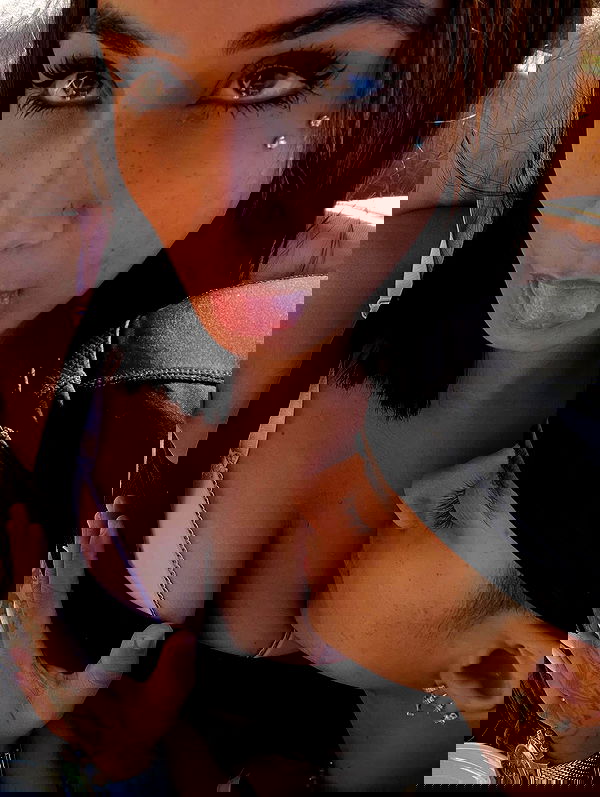 rebecka_tsadok rebecka_tsadok archive image