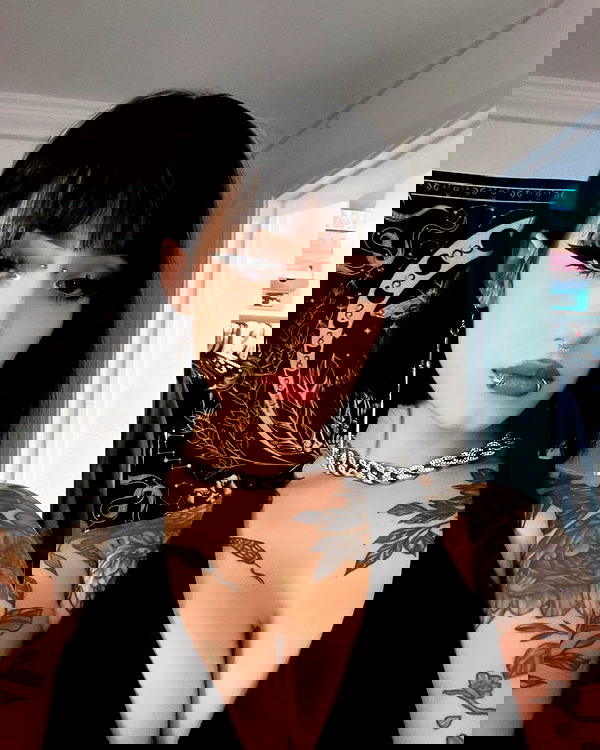 redroomromance redroomromance archive image