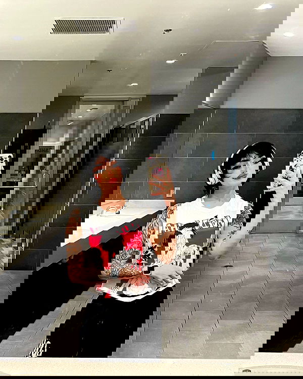 redroomromance redroomromance archive image