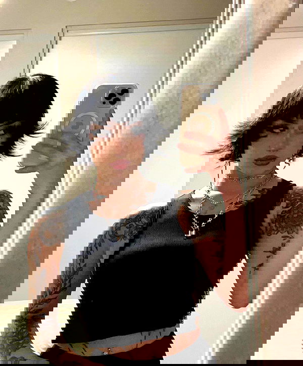 redroomromance redroomromance archive image