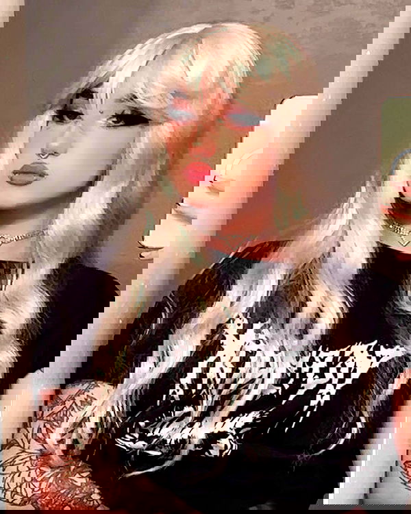 redroomromance redroomromance archive image