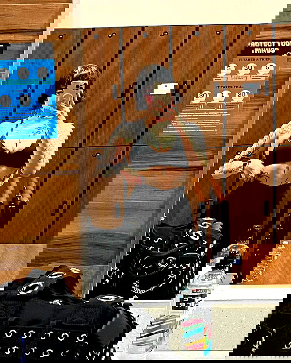 redroomromance redroomromance archive image