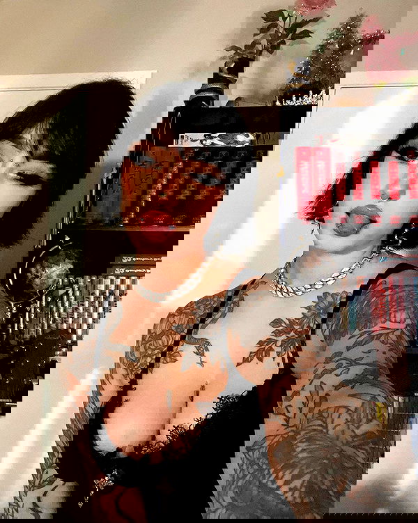 redroomromance redroomromance archive image