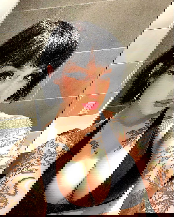 redroomromance redroomromance archive image