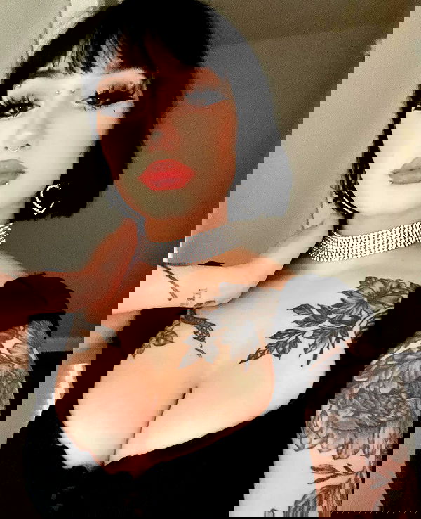 redroomromance redroomromance archive image