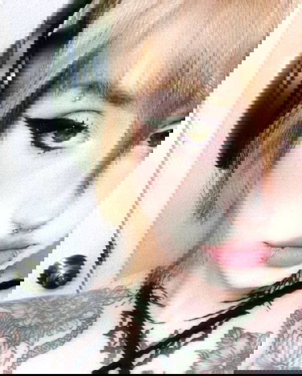 redroomromance redroomromance archive image