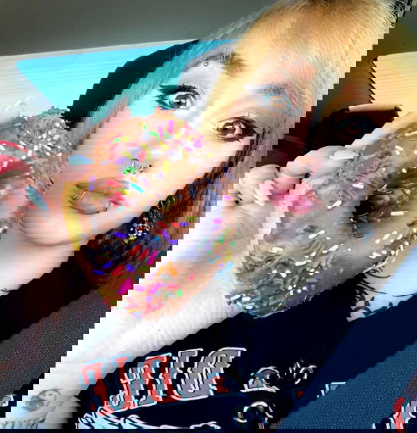 redroomromance redroomromance archive image