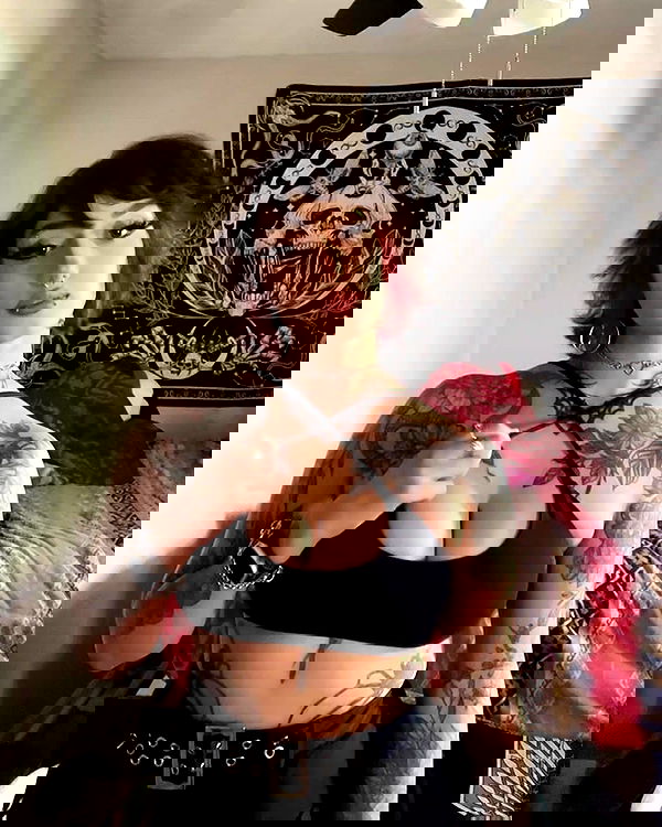 redroomromance redroomromance archive image