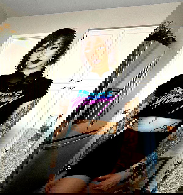 redroomromance redroomromance archive image