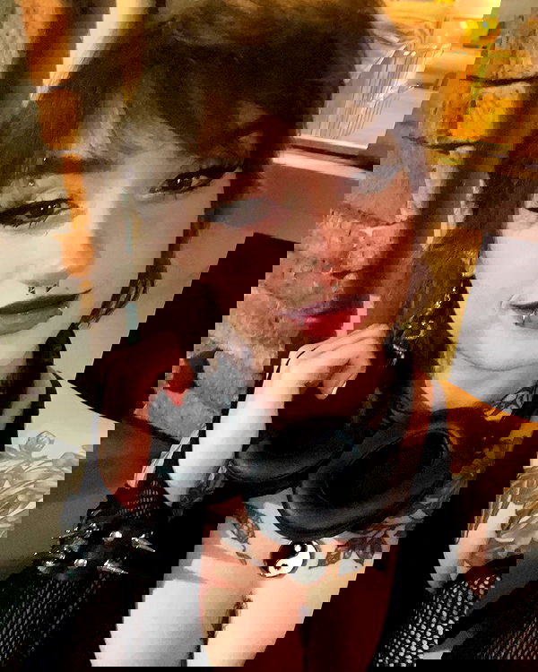 redroomromance redroomromance archive image