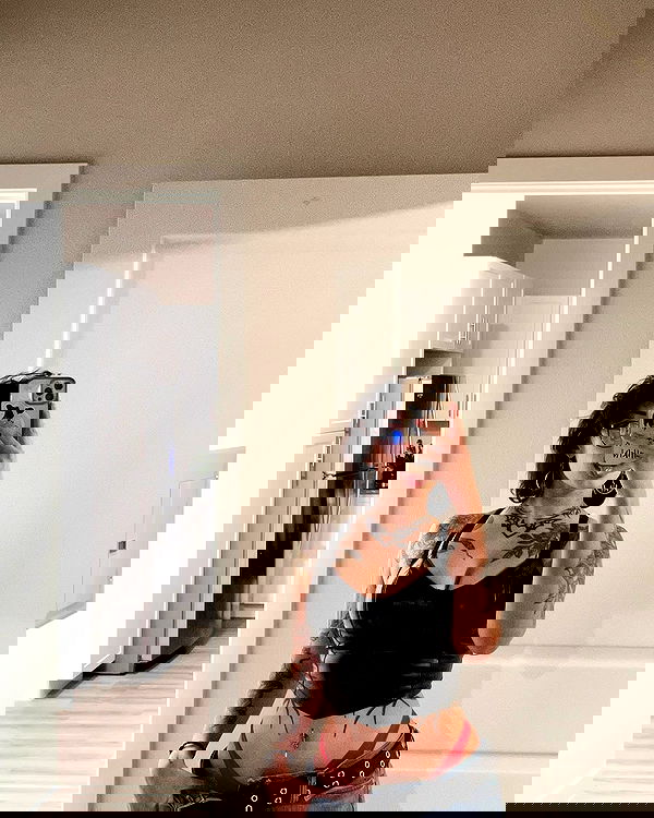 redroomromance redroomromance archive image