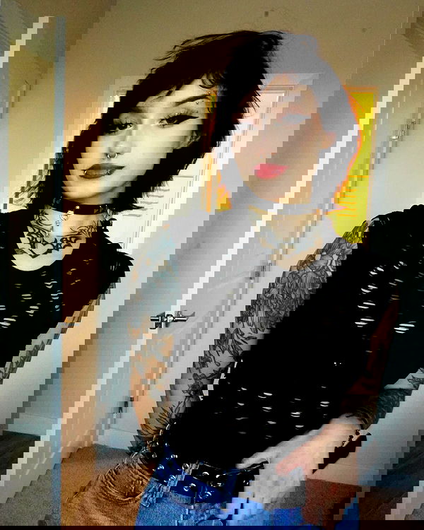 redroomromance redroomromance archive image