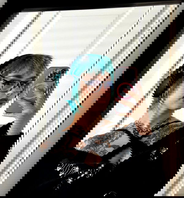 redroomromance redroomromance archive image