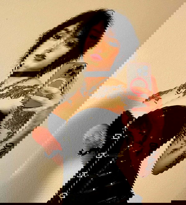 redroomromance redroomromance archive image