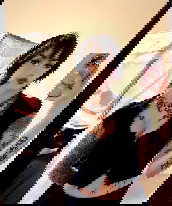 redroomromance redroomromance archive image