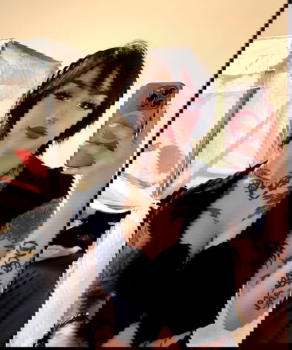 redroomromance redroomromance archive image