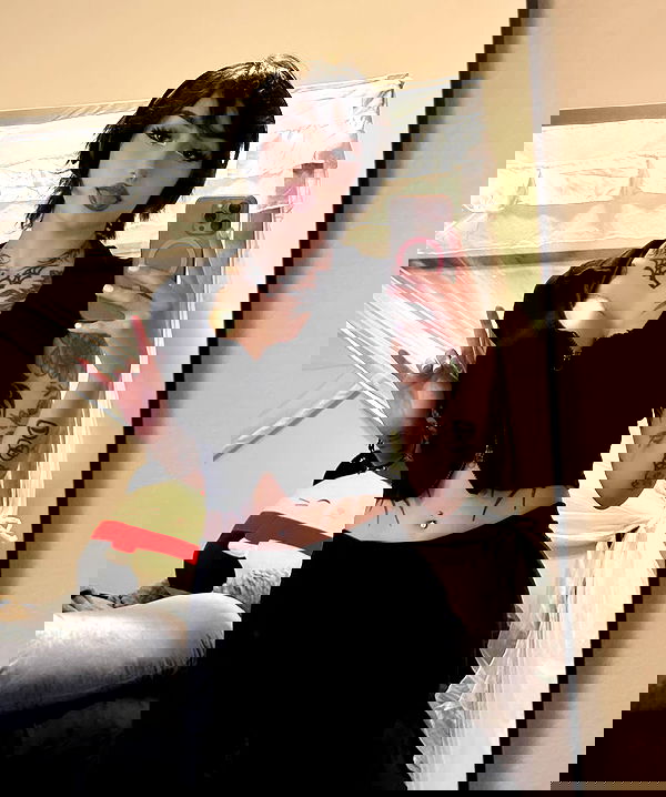 redroomromance redroomromance archive image