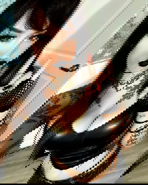 redroomromance redroomromance archive image