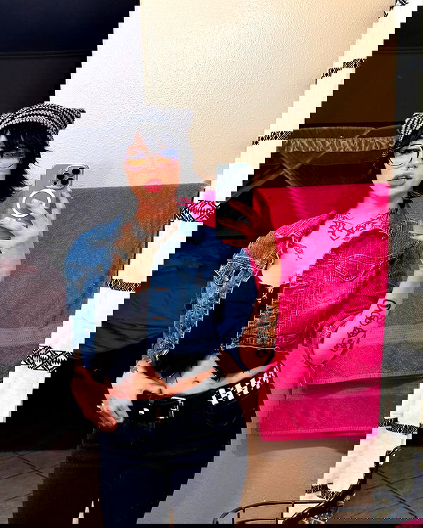 redroomromance redroomromance archive image