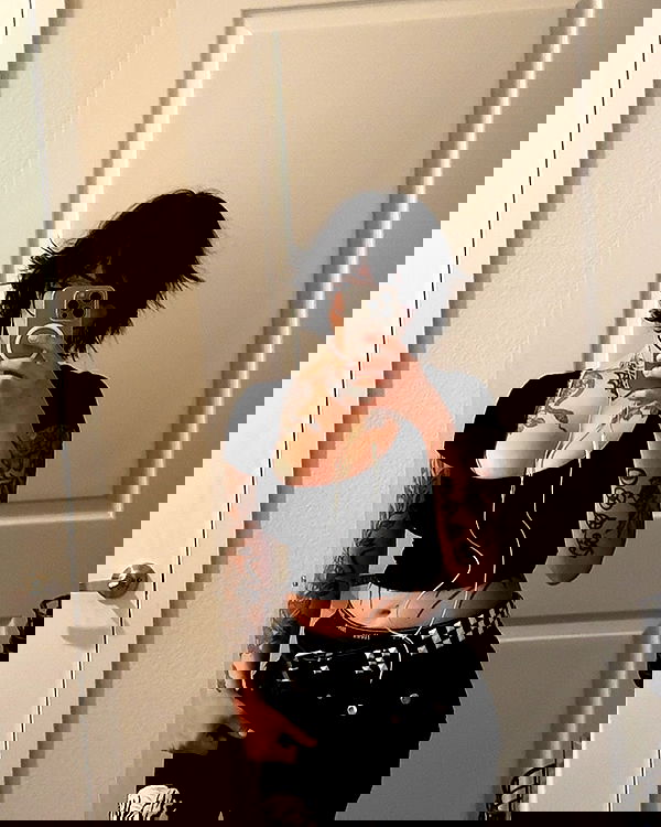 redroomromance redroomromance archive image