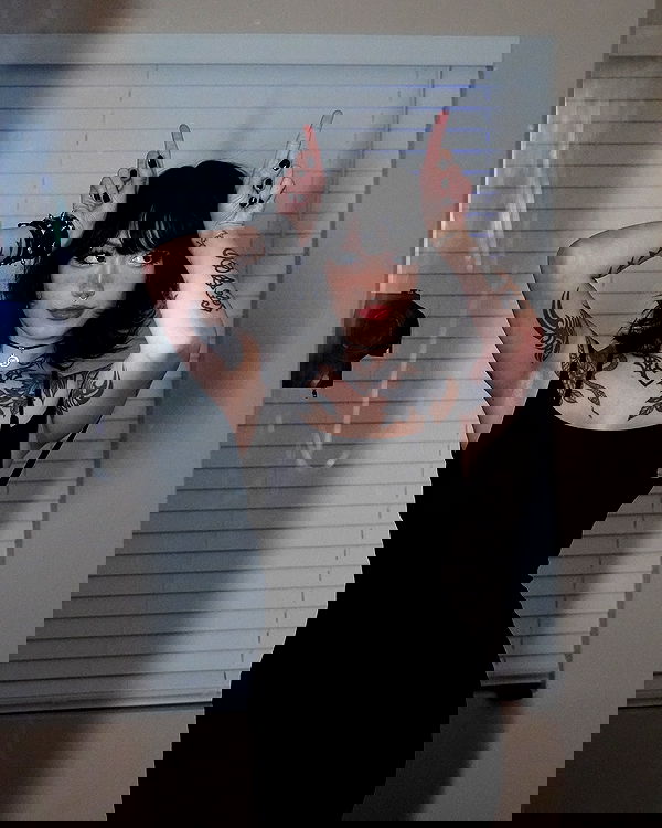 redroomromance redroomromance archive image