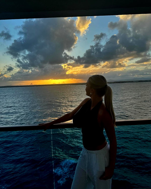 rhiannonmates instagram image archive image