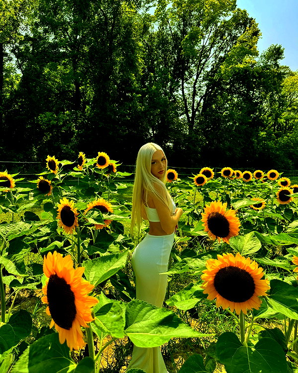 riaraexo instagram image archive image