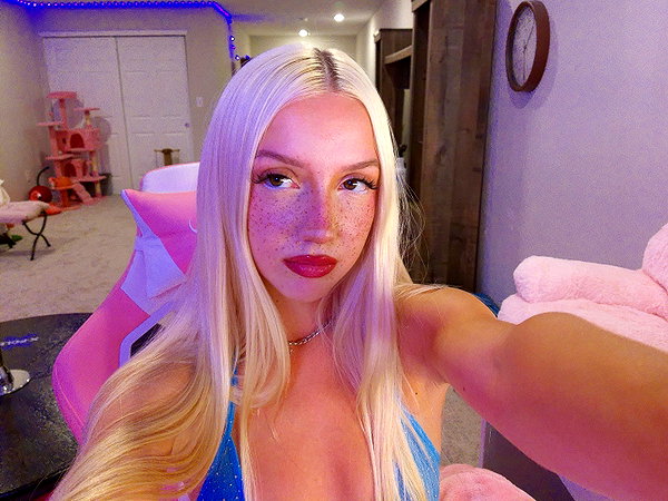 riaraexo instagram image archive image