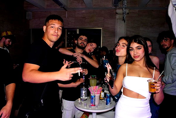 rommy_banouz instagram image archive image