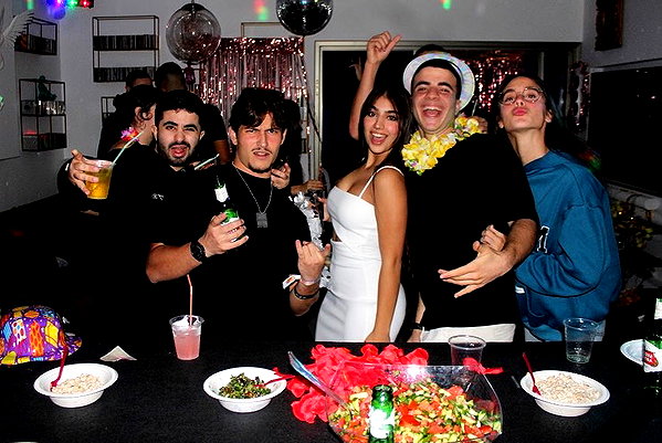 rommy_banouz instagram image archive image