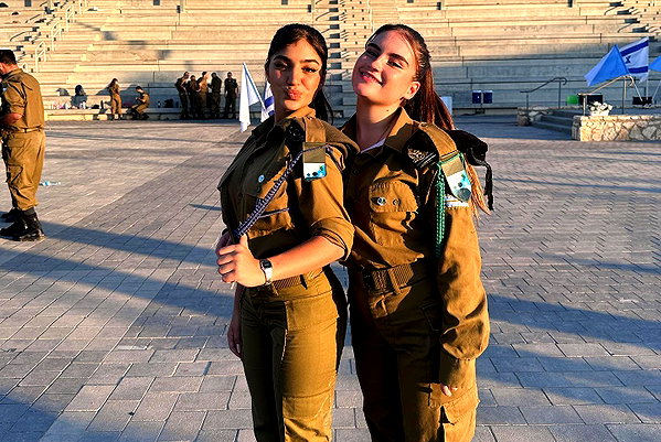rommy_banouz instagram image archive image