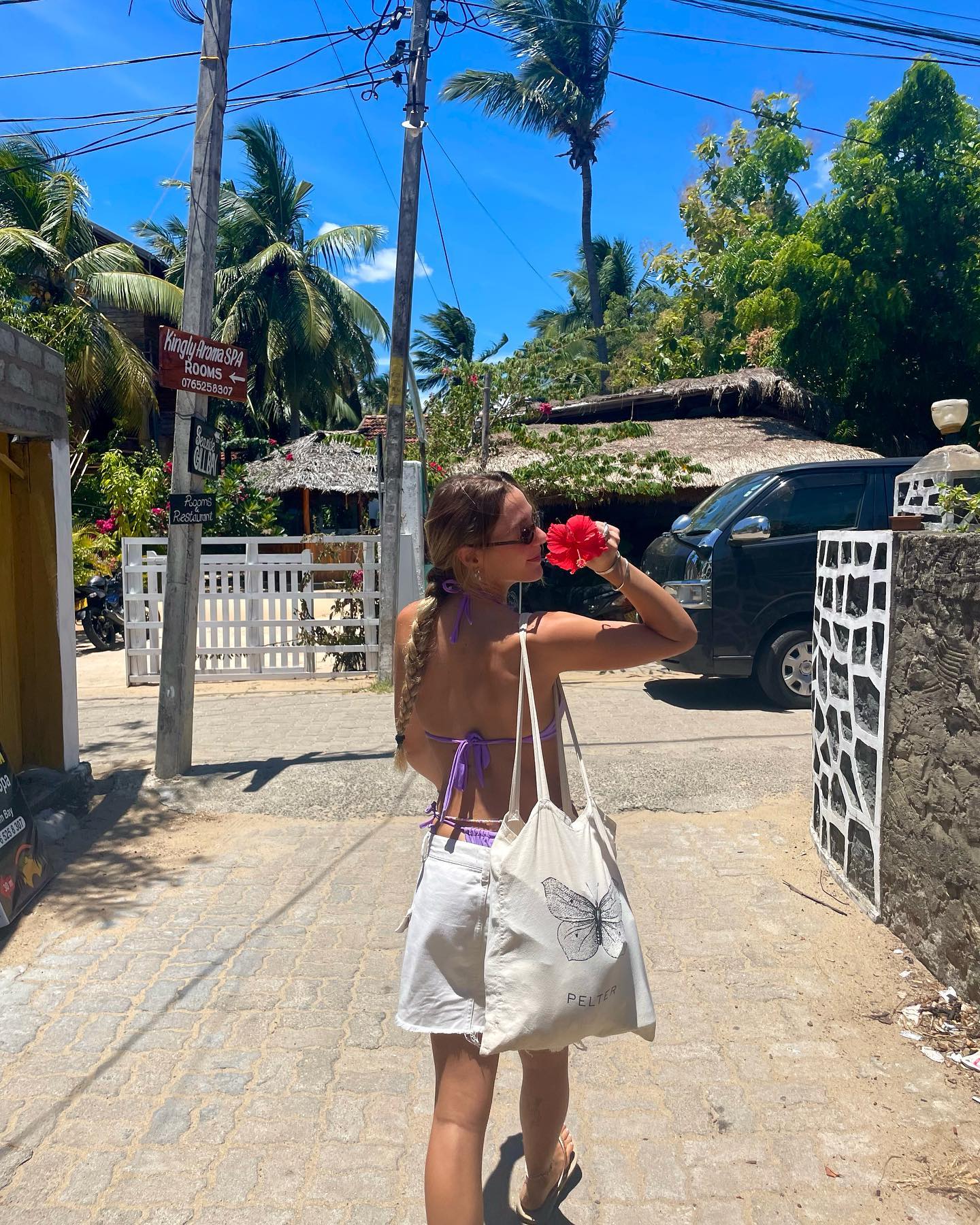 roni__moalem instagram image archive image