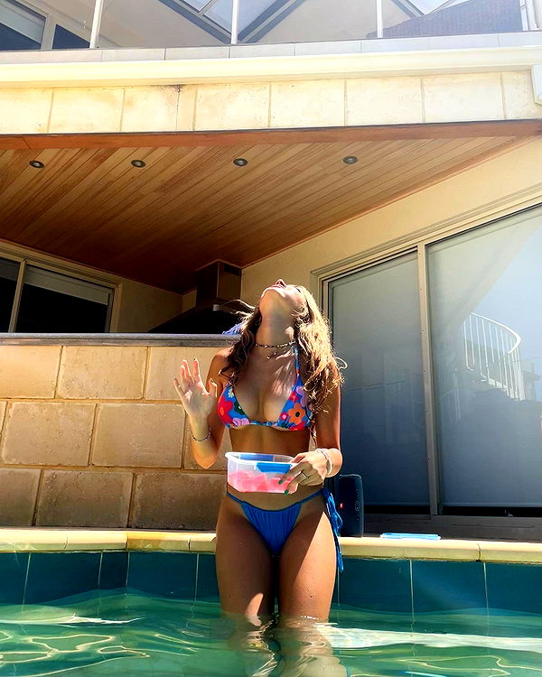 rozhinsafffar instagram image archive image