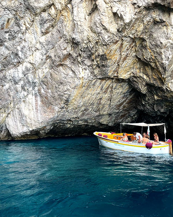 rozhinsafffar instagram image archive image