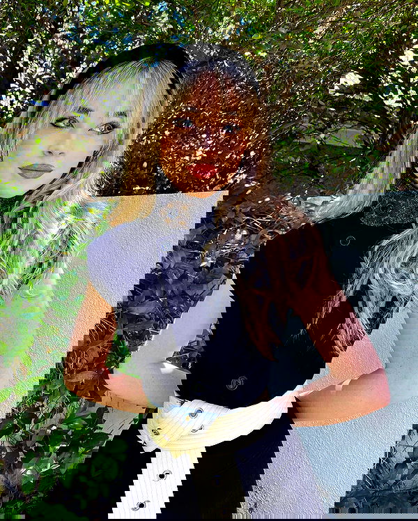 sabrinacarpenter sabrinacarpenter archive image