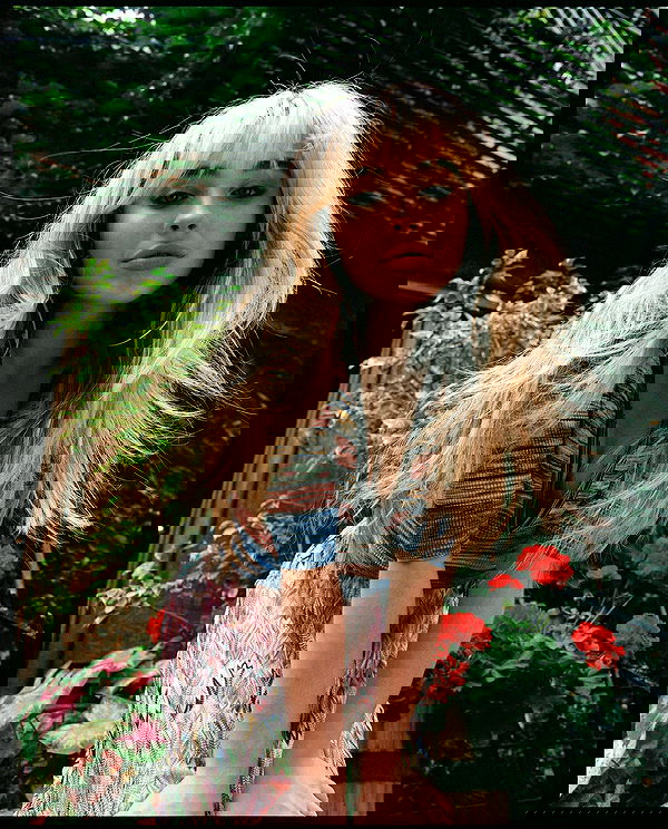 sabrinacarpenter sabrinacarpenter archive image