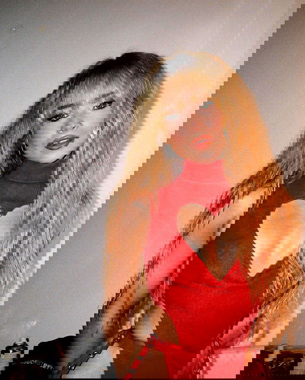 sabrinacarpenter sabrinacarpenter archive image