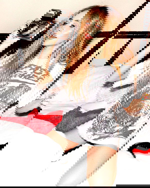 sabrinacarpenter sabrinacarpenter archive image