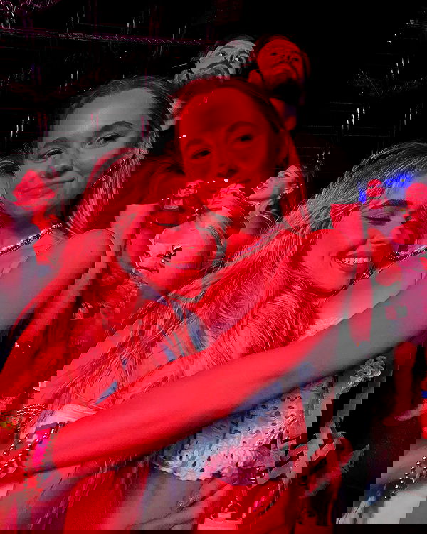 sabrinacarpenter sabrinacarpenter archive image