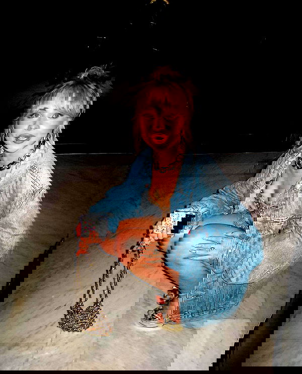 sabrinacarpenter sabrinacarpenter archive image