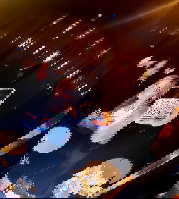 sabrinacarpenter sabrinacarpenter archive image