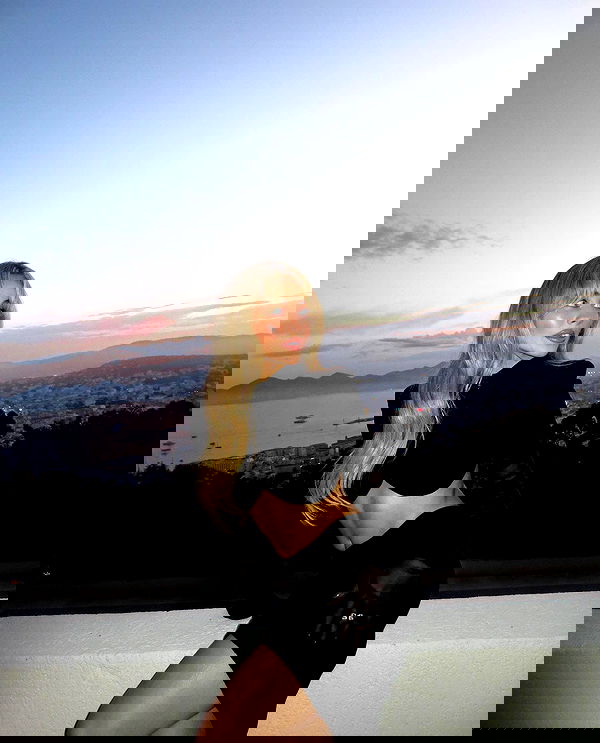 sabrinacarpenter sabrinacarpenter archive image