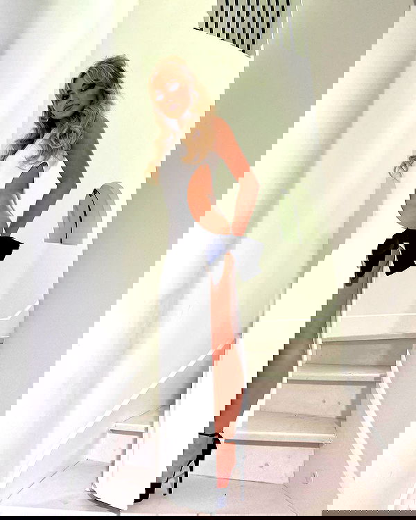 sabrinacarpenter sabrinacarpenter archive image