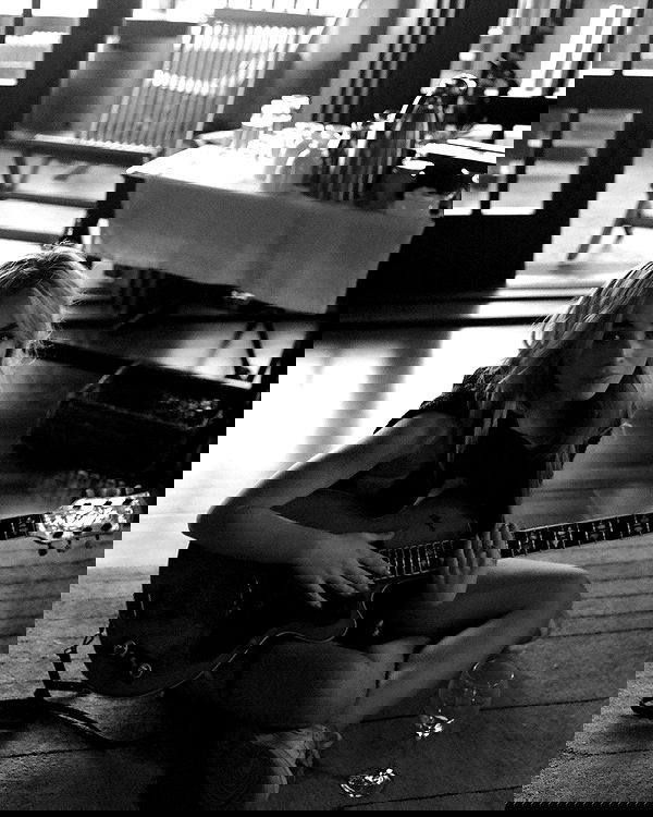 sabrinacarpenter sabrinacarpenter archive image