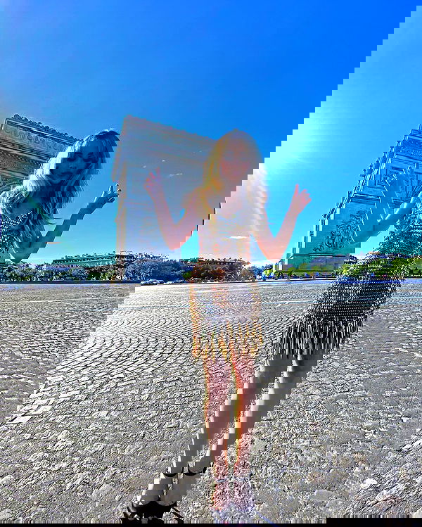 sabrinacarpenter sabrinacarpenter archive image