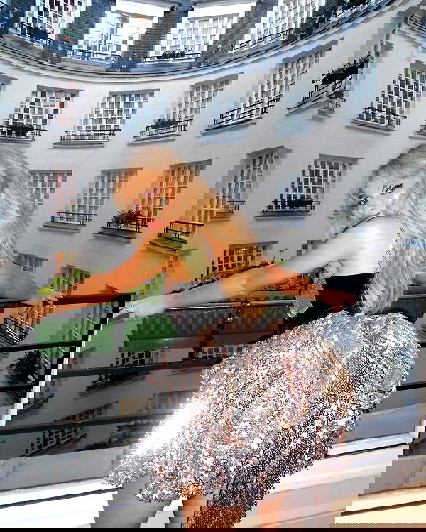 sabrinacarpenter sabrinacarpenter archive image